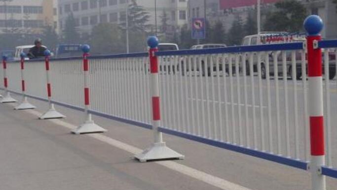 市政草莓影院在线观看必须具备防眩光的作用